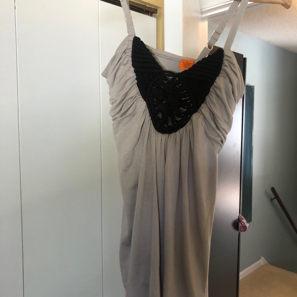 Metro park tank gray/taupe with black detail